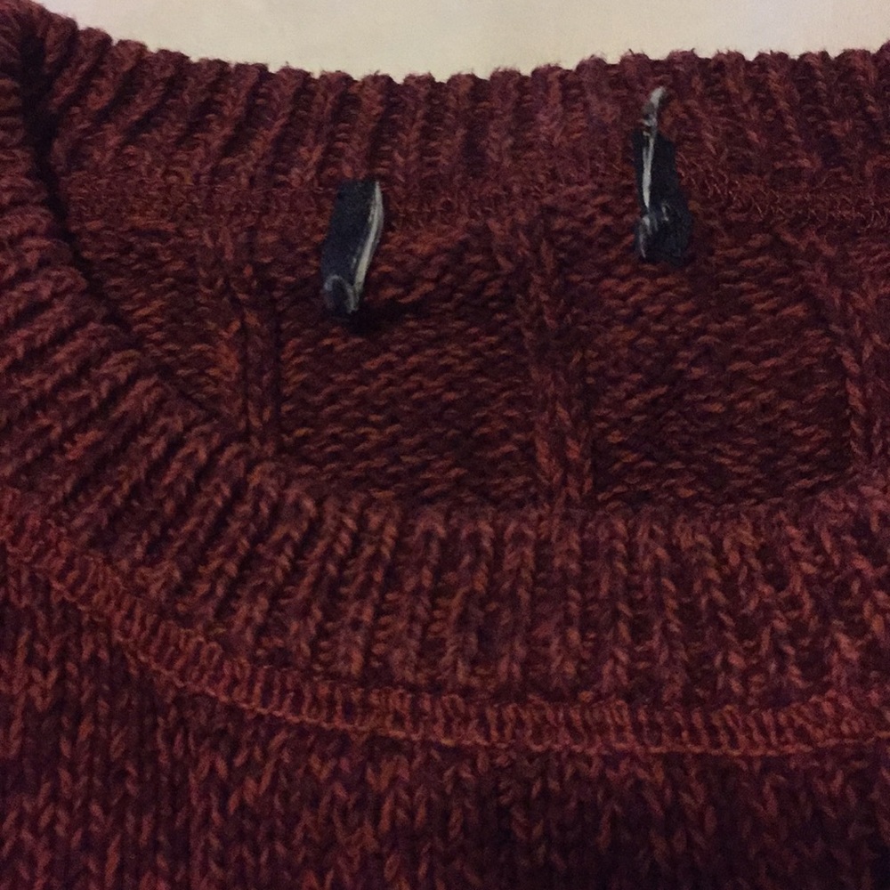 Large Comfortable Sweater - Picture 3 of 3
